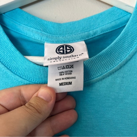 Simply Southern "Shall We Sail Away" Blue Graphic Tee Medium - Picture 3 of 6